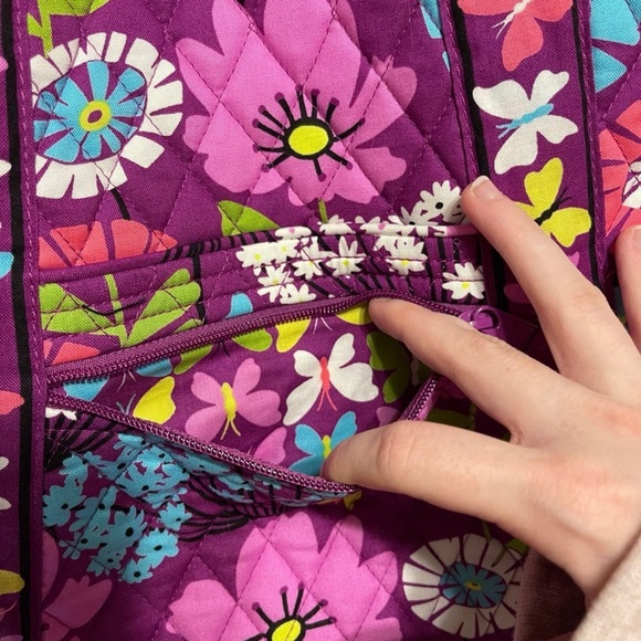 Vera Bradley Hipster Crossbody Bag. NWT. Flutterby
RARE RETIRED PATTERN - Picture 6 of 10